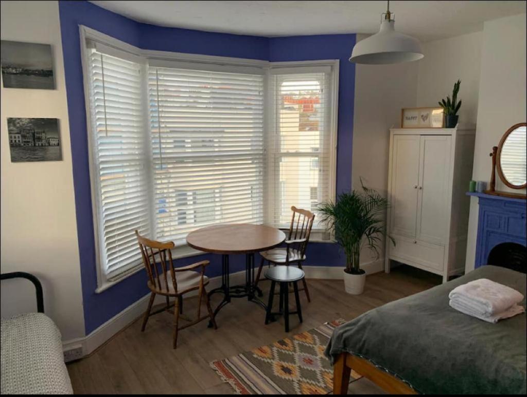 Mania Apartments Brighton Екстер'єр фото